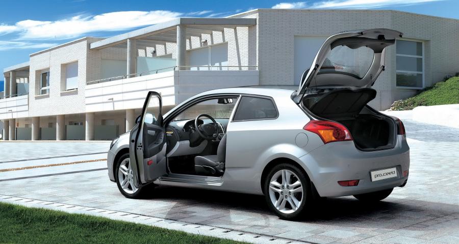  Kia pro_cee&rsquo;d 2008 года  (фото 115 из 182)